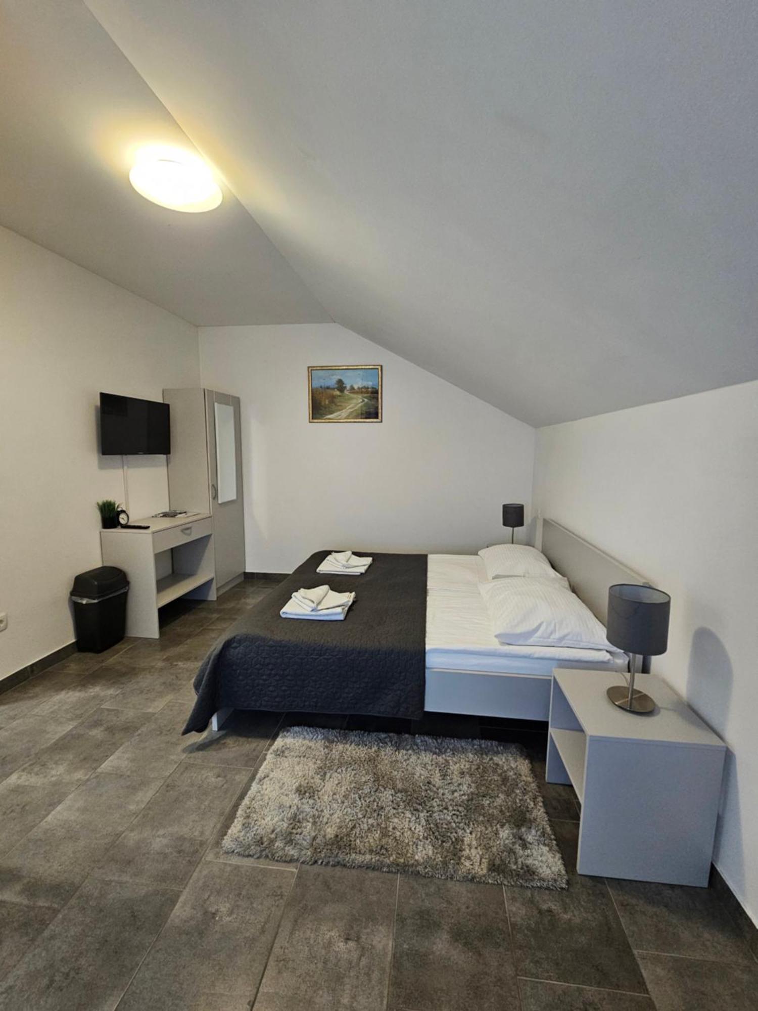 Filipovic Rent A Car & Apartments Selnica Scitarjevska Exteriér fotografie